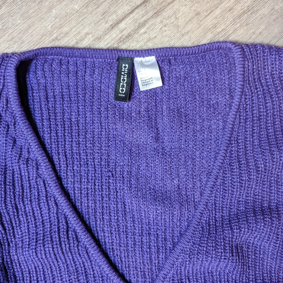 Cropped Sweater - Picture 5 of 5